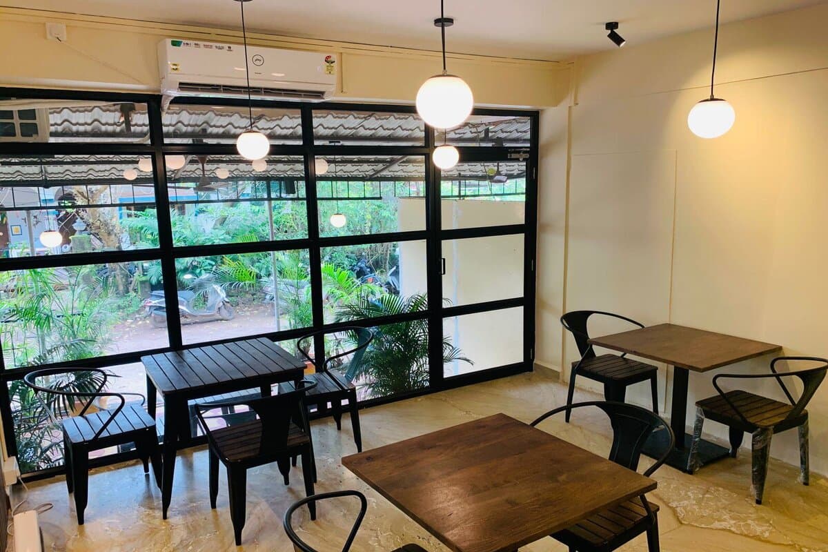 Coffee Koffein space design - modern interior layout for optimal customer experience